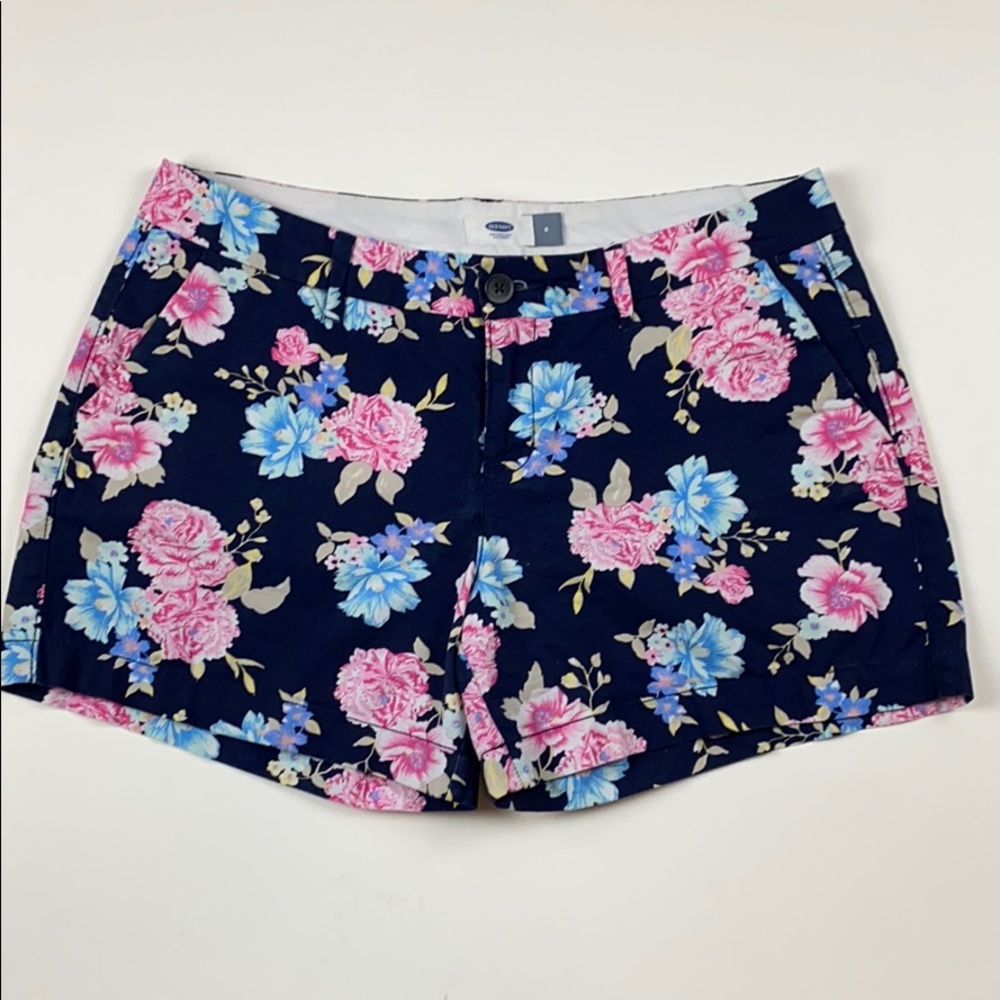 🌸Old Navy floral tailored shorts